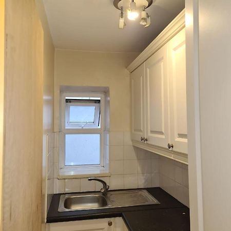 One Bedroom Apartment Дъблин Екстериор снимка